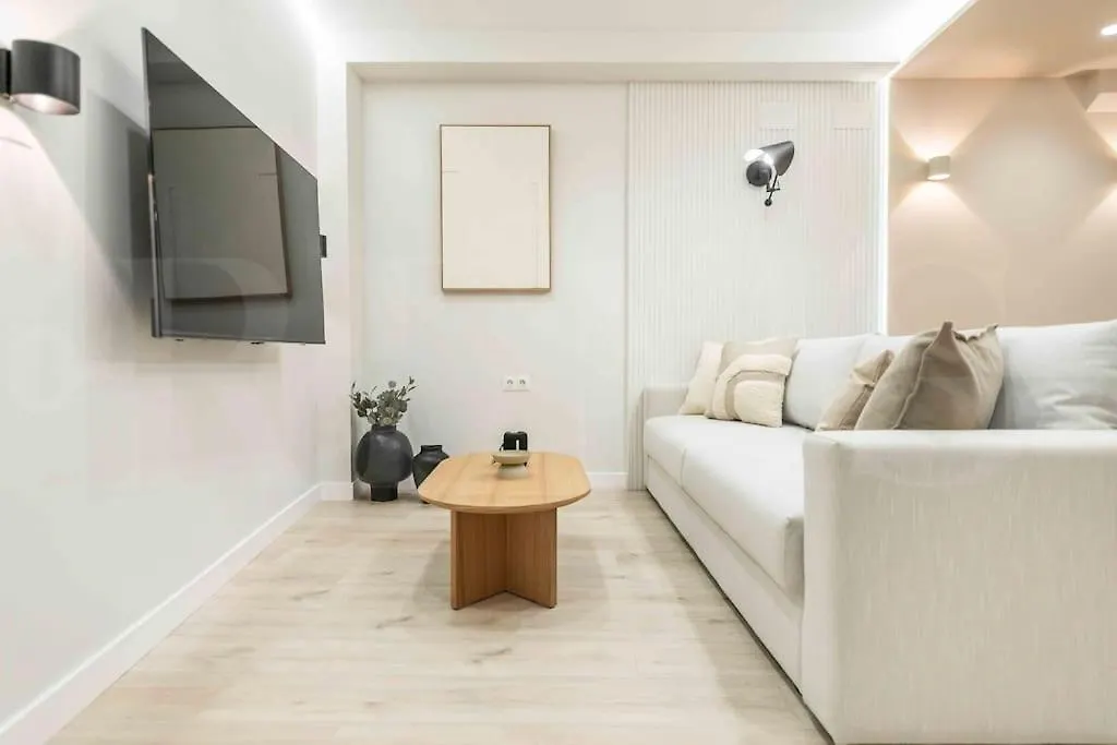 Elegant Apartment In Historic Center By Rems Малага