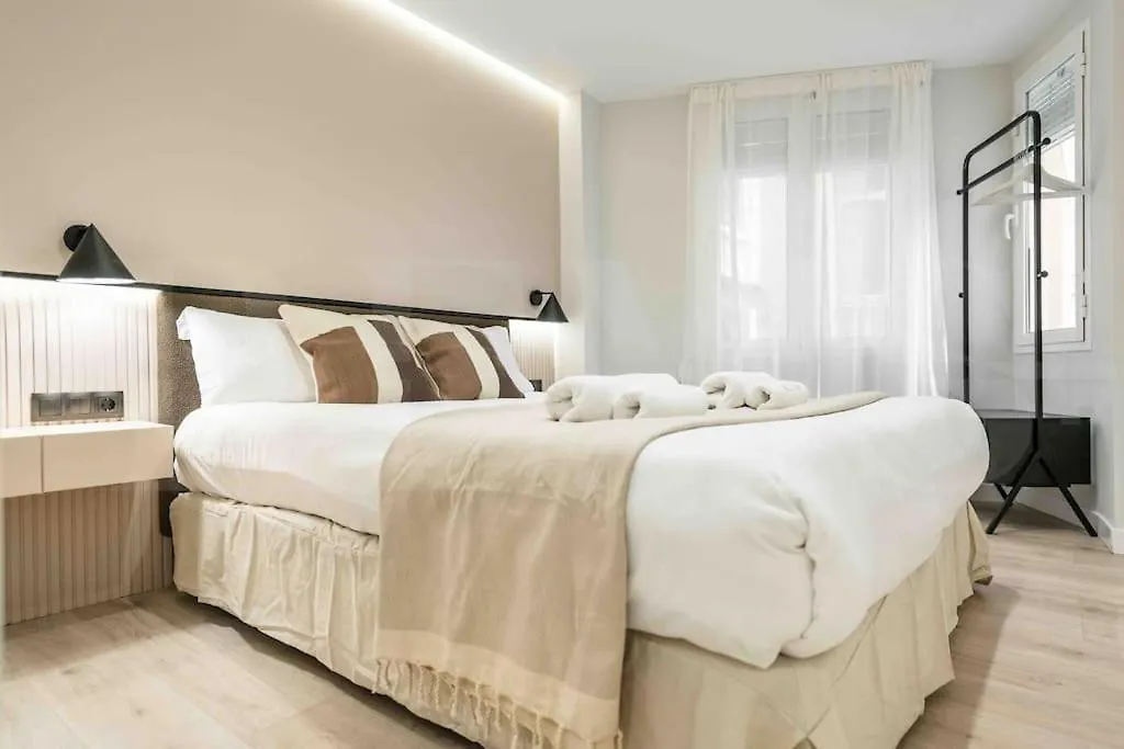 Elegant Apartment In Historic Center By Rems Малага